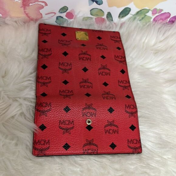 💯Authentic MCM Visetos Trifold Long Wallet🍀 - Picture 4 of 17